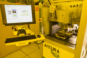 SET ACCµRA100 Flip-Chip Bonder